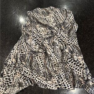 Attitudes by Renee Monochrome Patterned Top animal print tunic stretch gathered